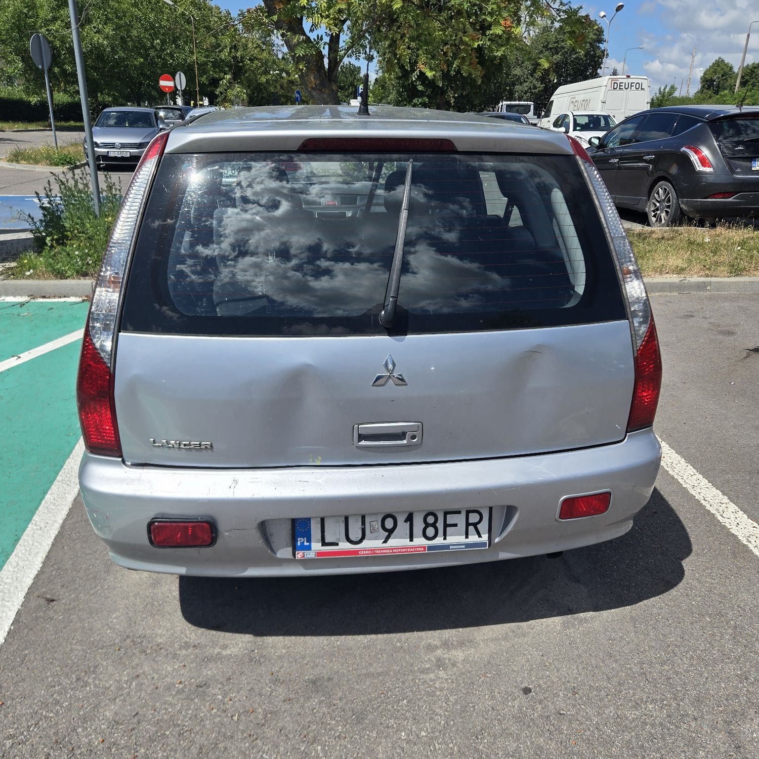 Widok z tyłu pojazdu