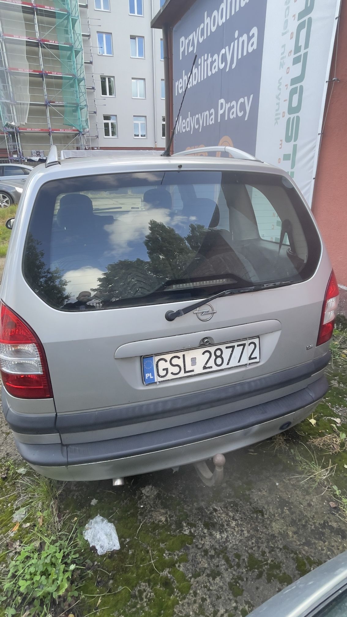 Tył samochodu Opel Zafira
