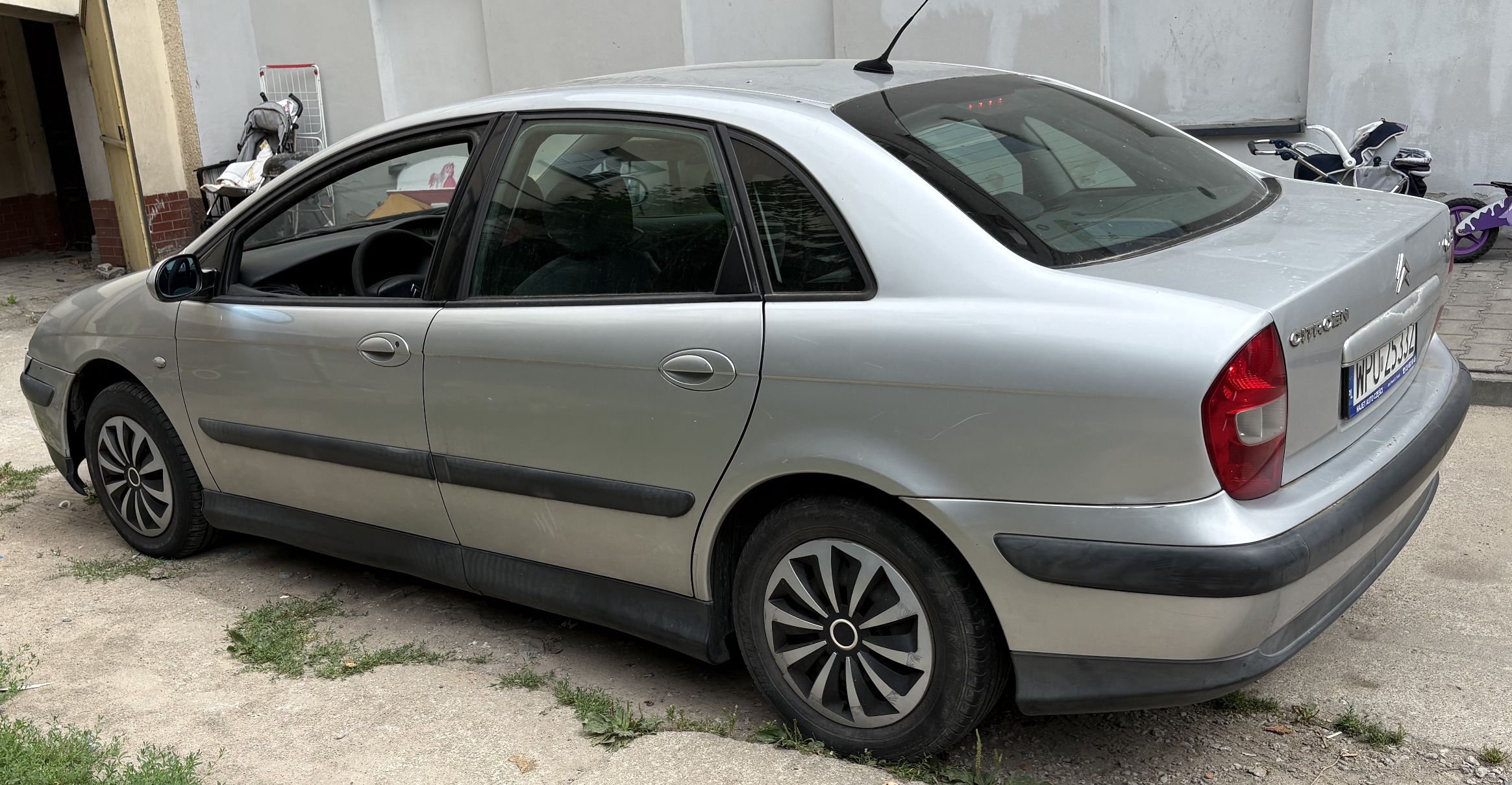 Zdjęcie pojazdu Citroen C5 z lewej strony,