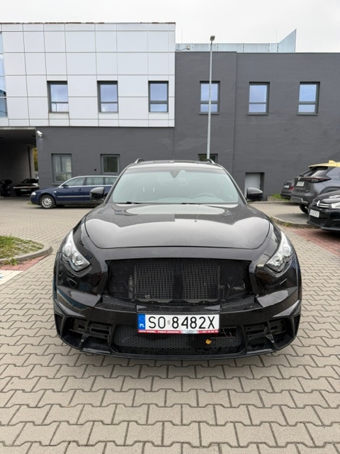 Infiniti QX70 - zdjęcie 1