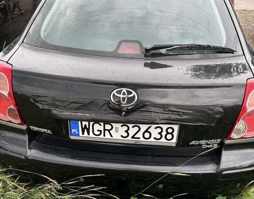 Toyota Avensis - zdjęcie 3