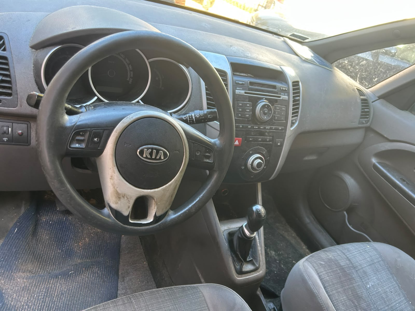 Kia Venga 2010 - zdjęcie 5