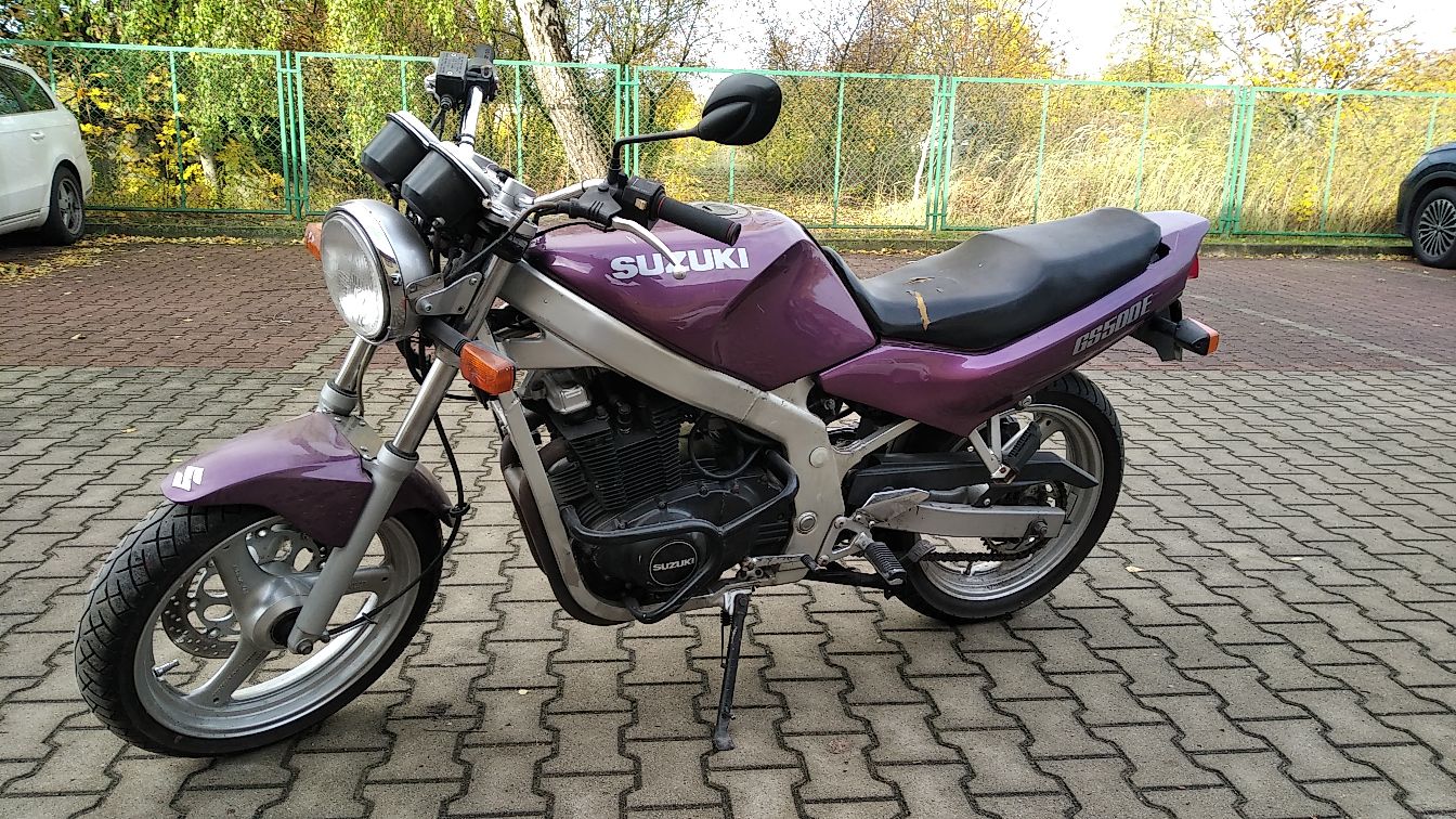Widok motocykla z lewej strony