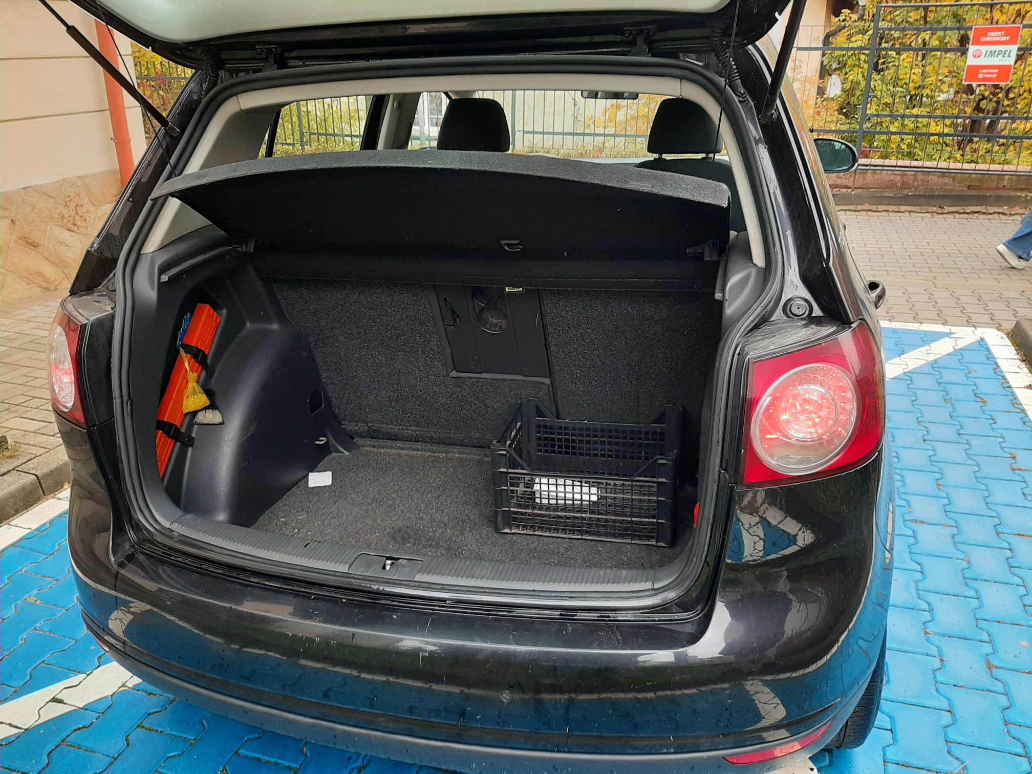 Volkswagen Golf Plus - wnętrze bagażnika