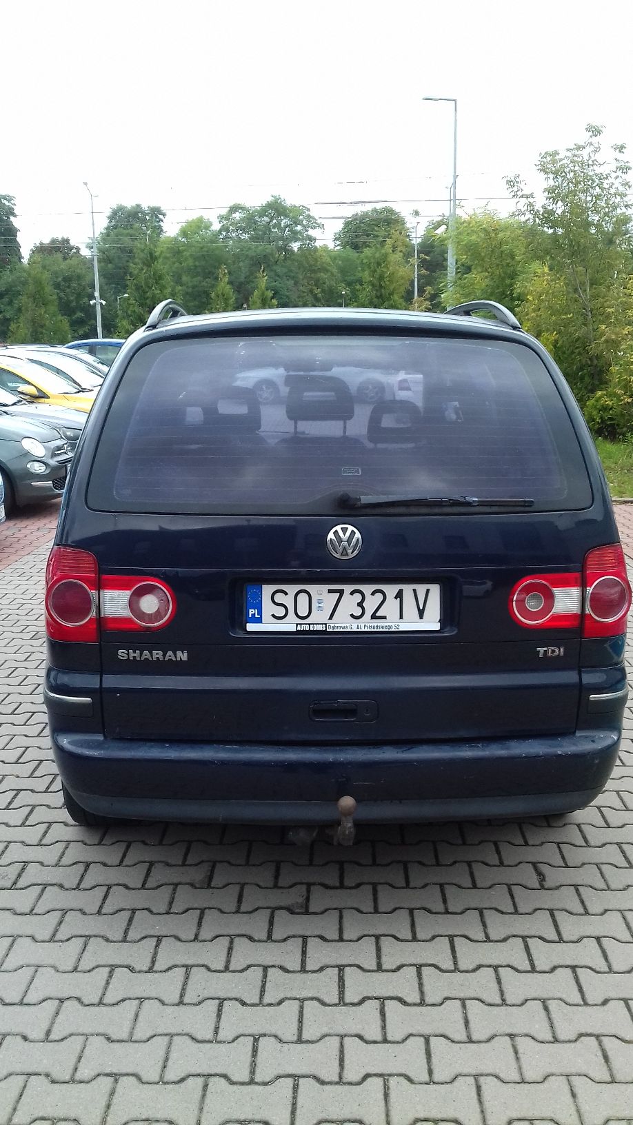 Tył samochodu.