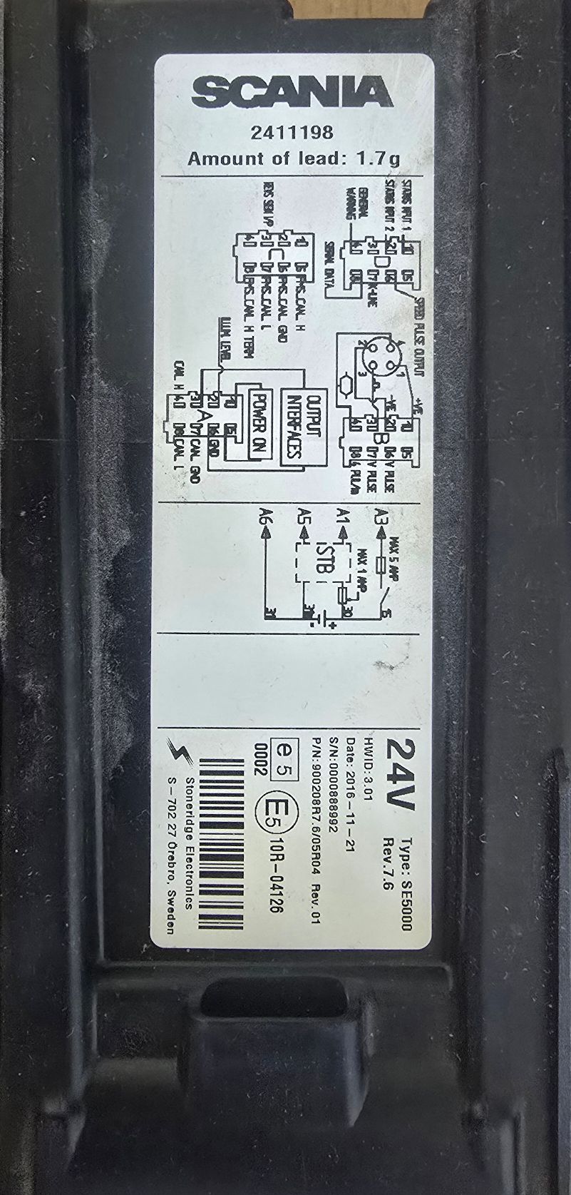 Schemat elektryczny modułu Scania przedstawiający połączenia i elementy obwodu zasilanego napięciem 24V.