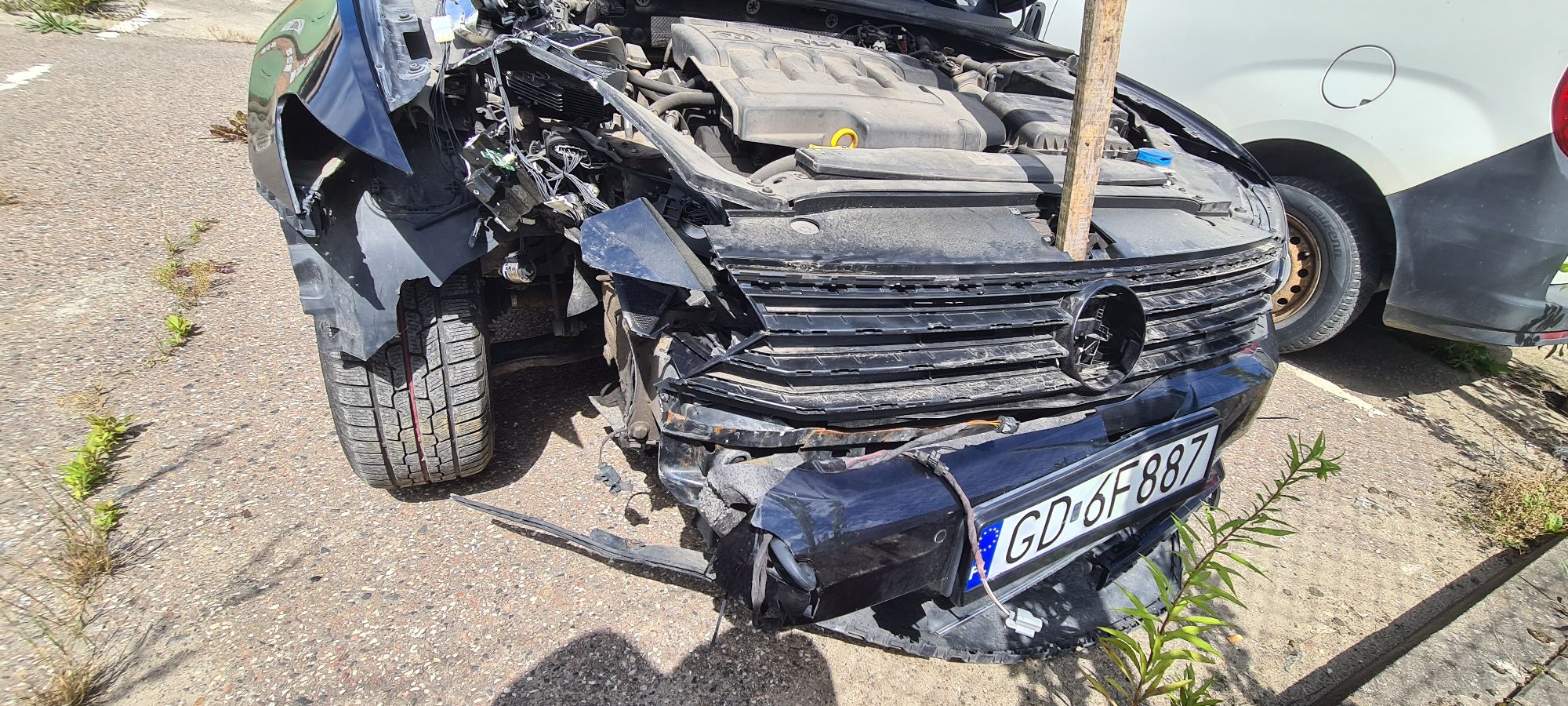 Prawy przód 2 - Volkswagen Passat