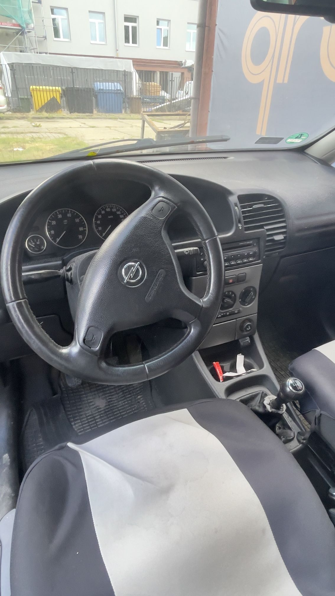 Wnętrze samochodu Opel Zafira
