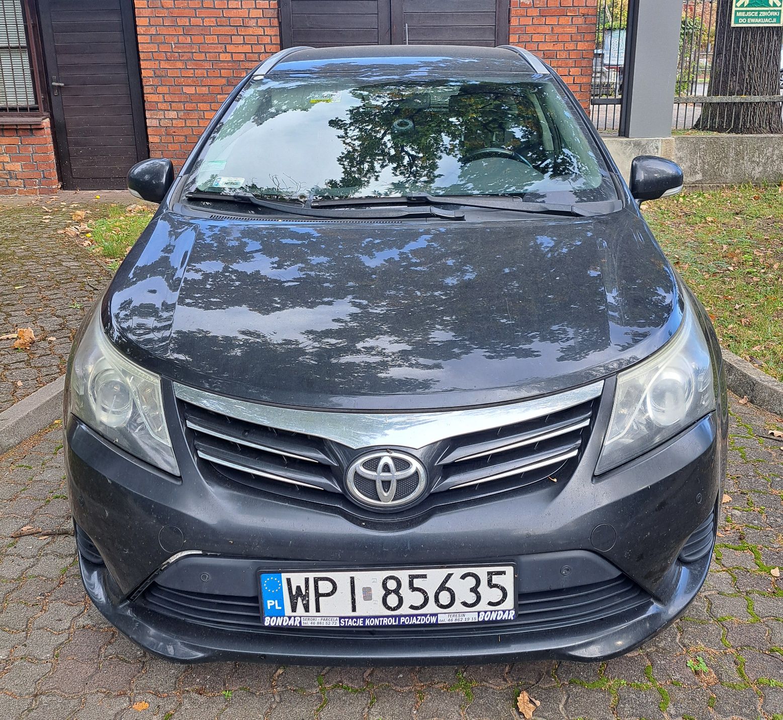 Toyota Avensis - zdjęcie 2
