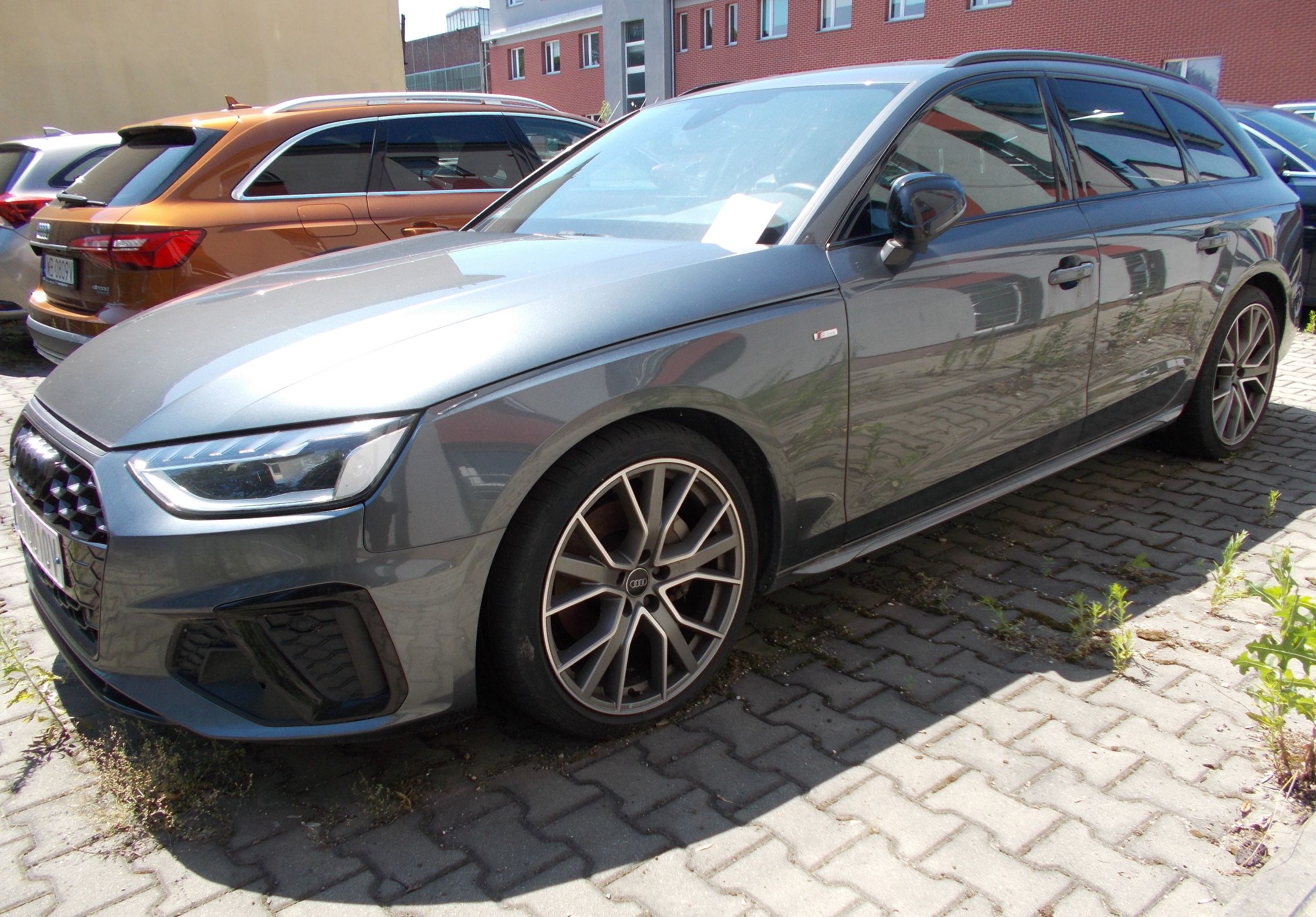 Audi A4 Avant kombi - zdjęcie 2