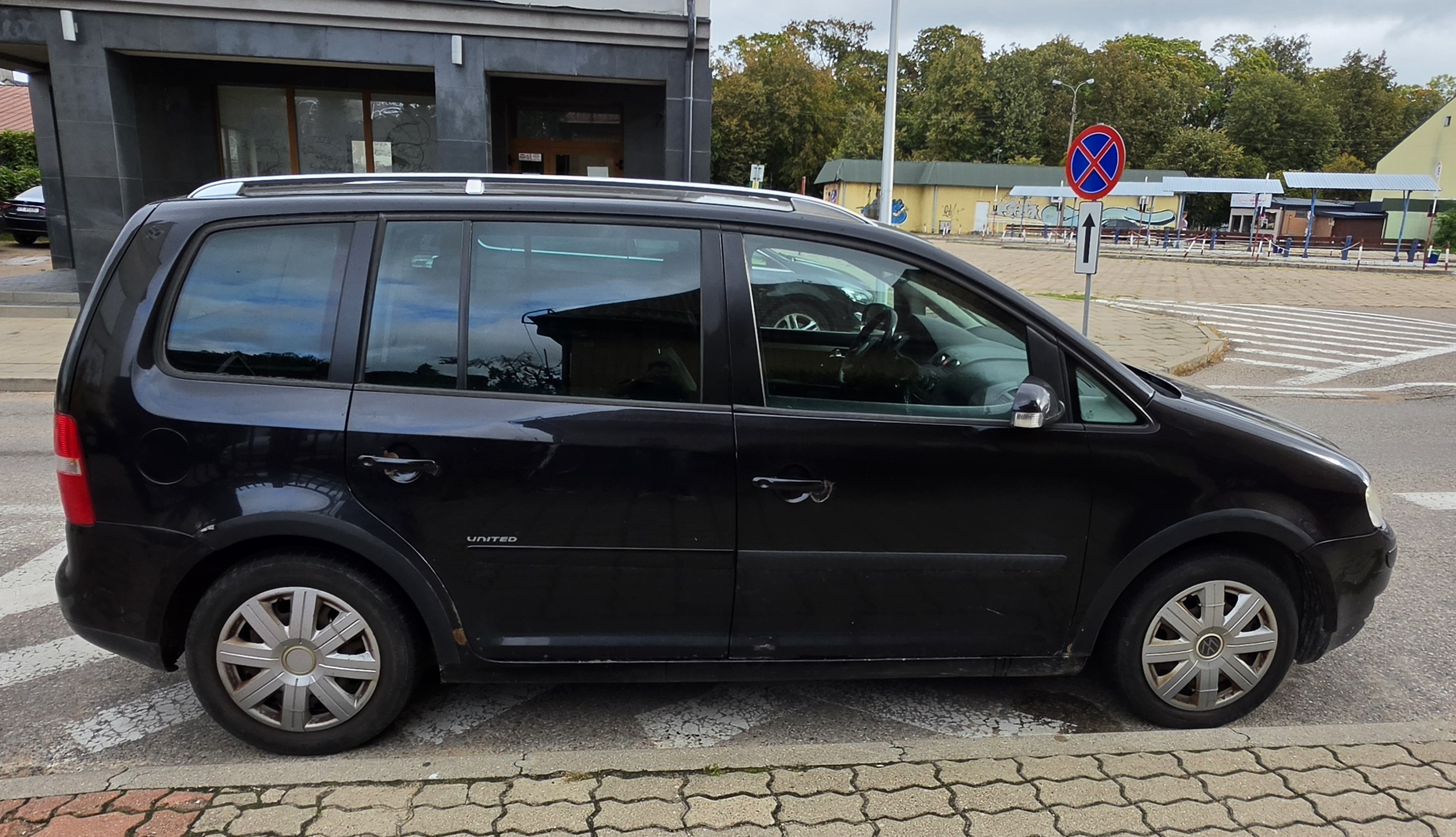 Volkswagen Touran 2005 - Zdjęcie 1