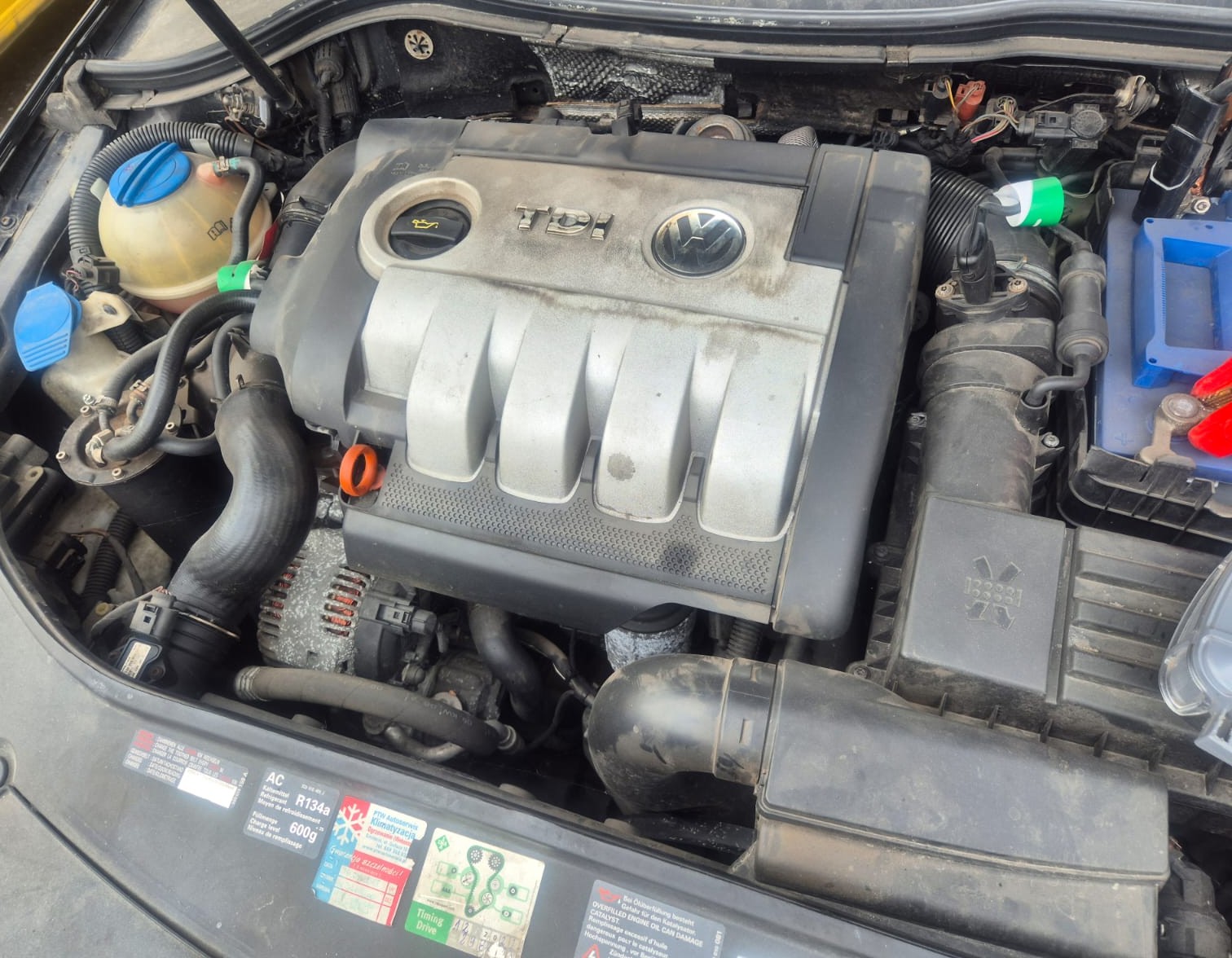 Volkswagen Passat Kombi - zdjęcie 9