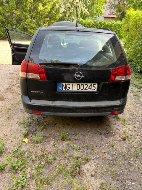 Opel Vectra Caravan - zdjęcie 4