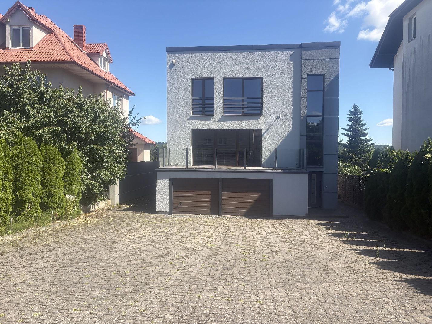 Widok domu od frontu