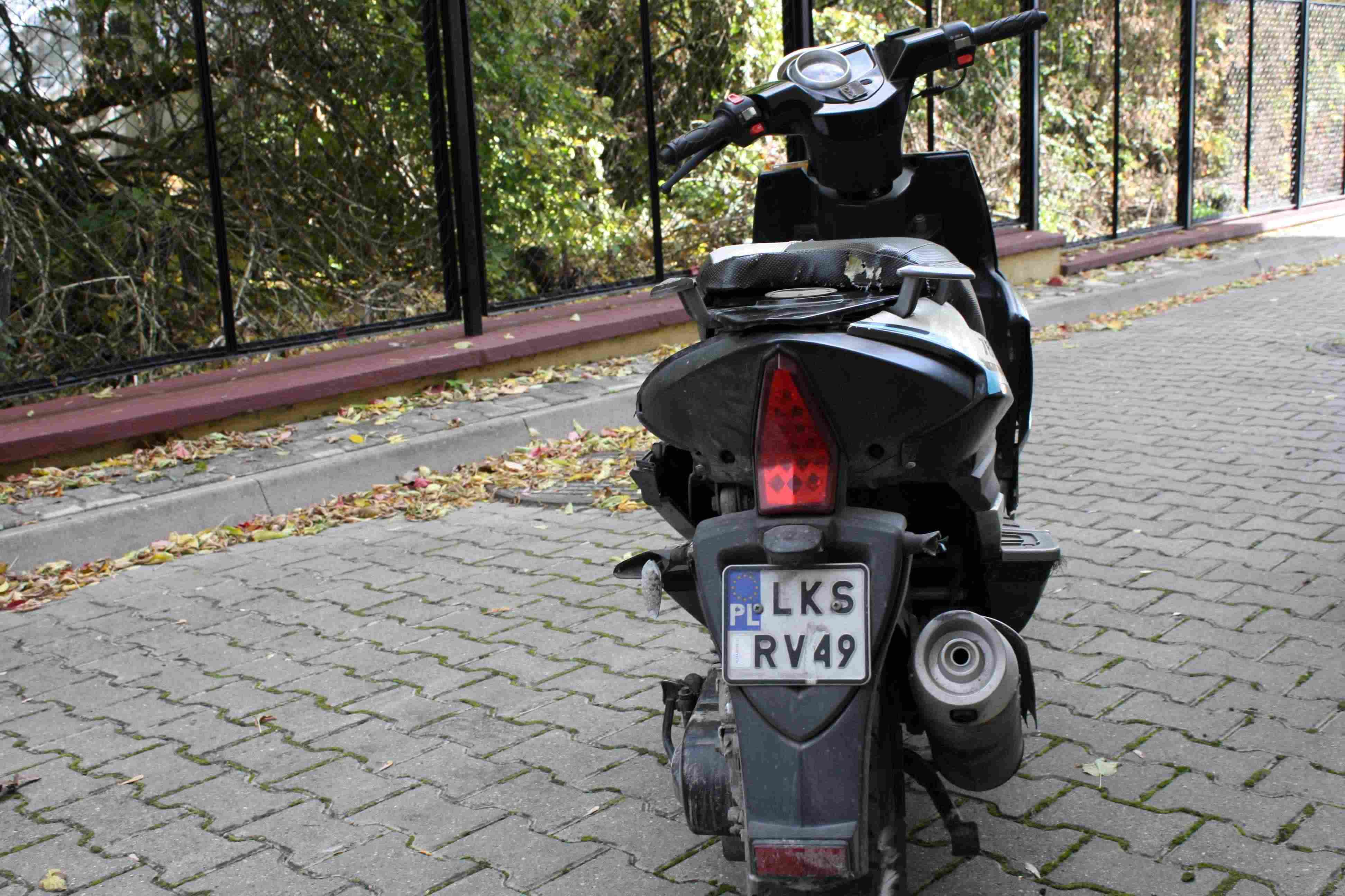 widok tyłu motoroweru