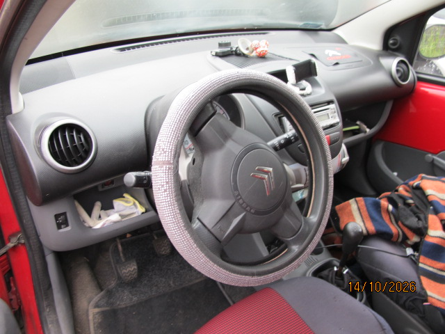 Wnętrze pojazdu Citroen C1.