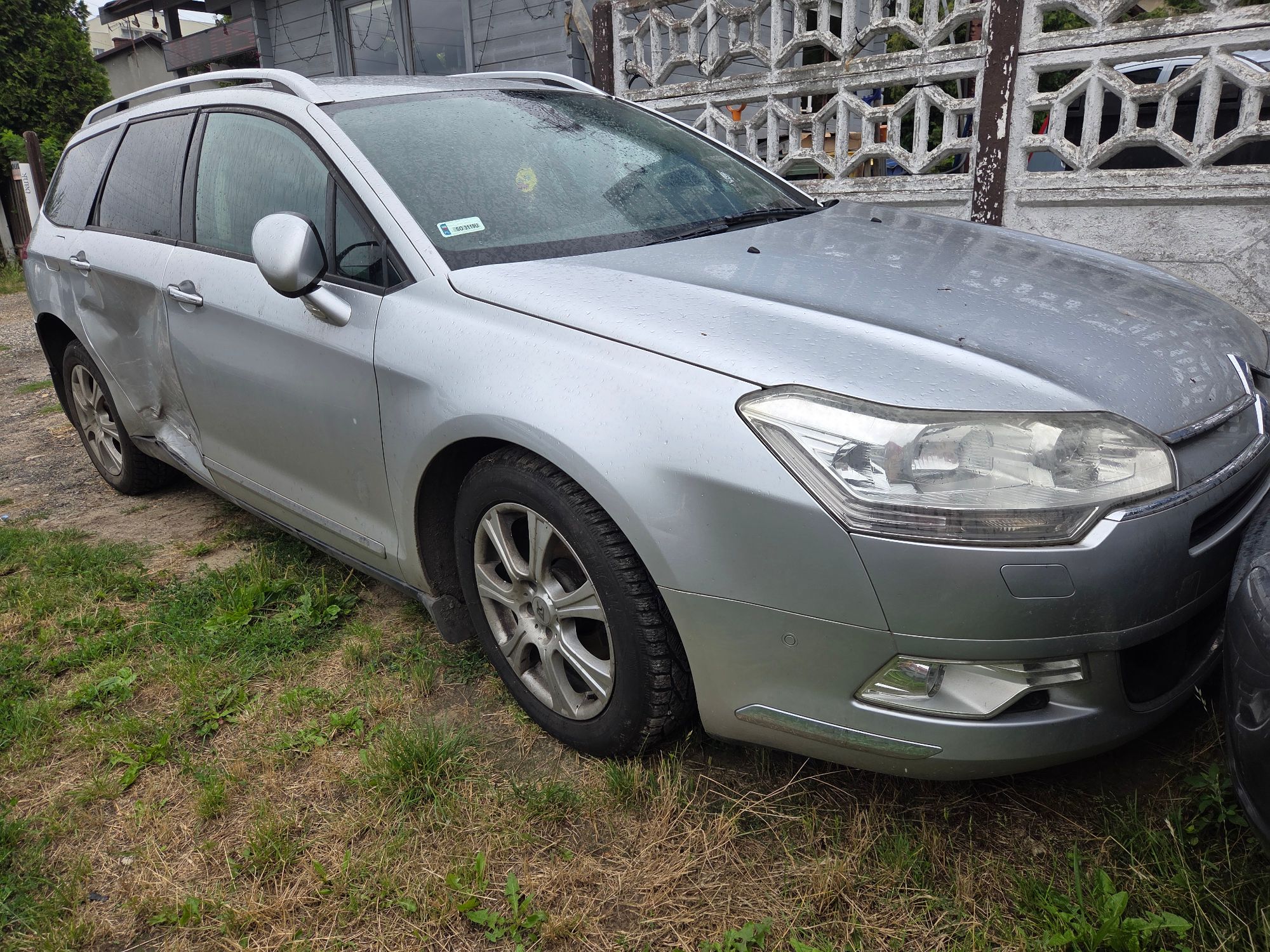Samochód osobowy Citroen C5 prawy bok pojazdu
