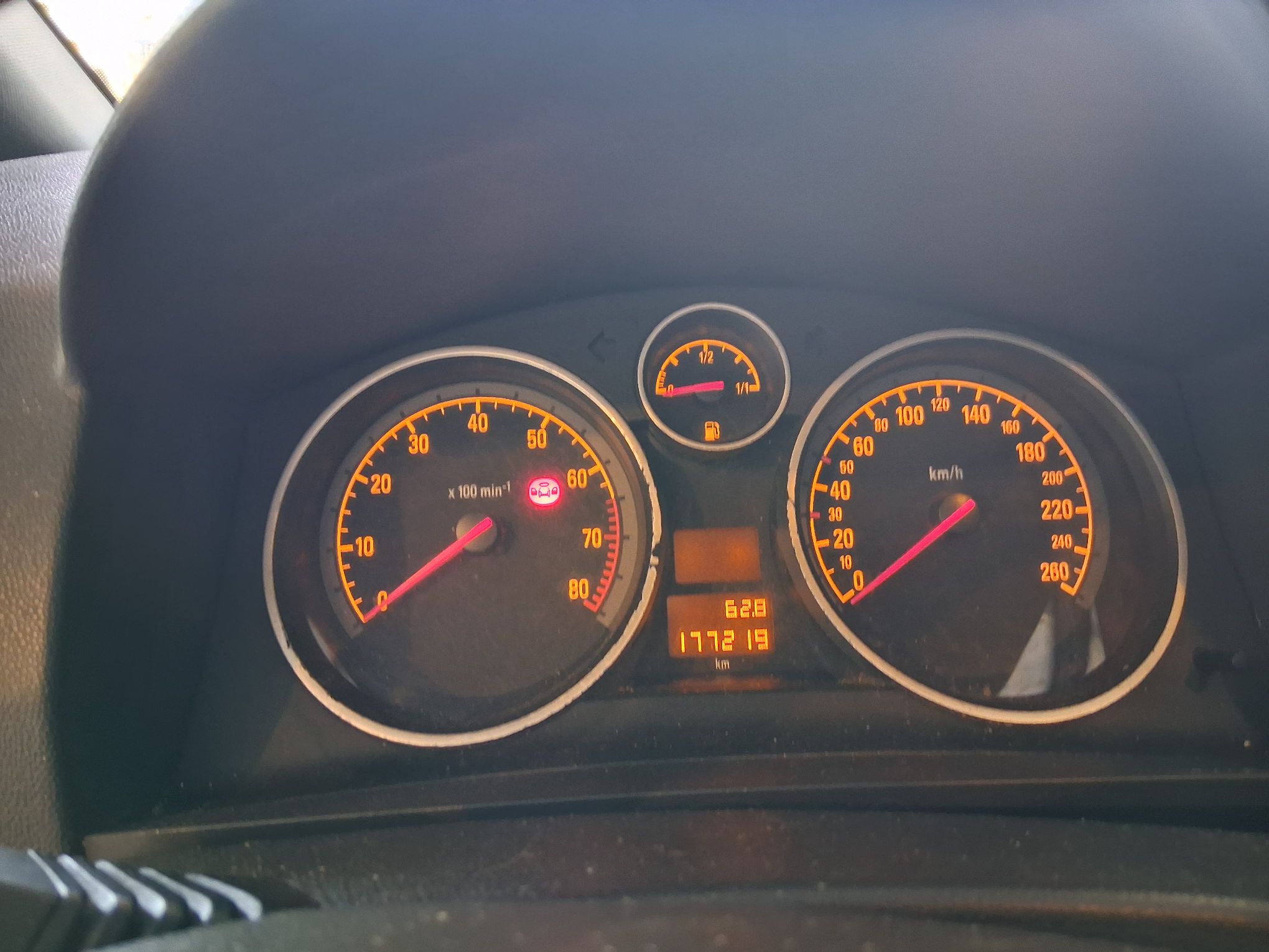 Opel Zafira - zdjęcie 10