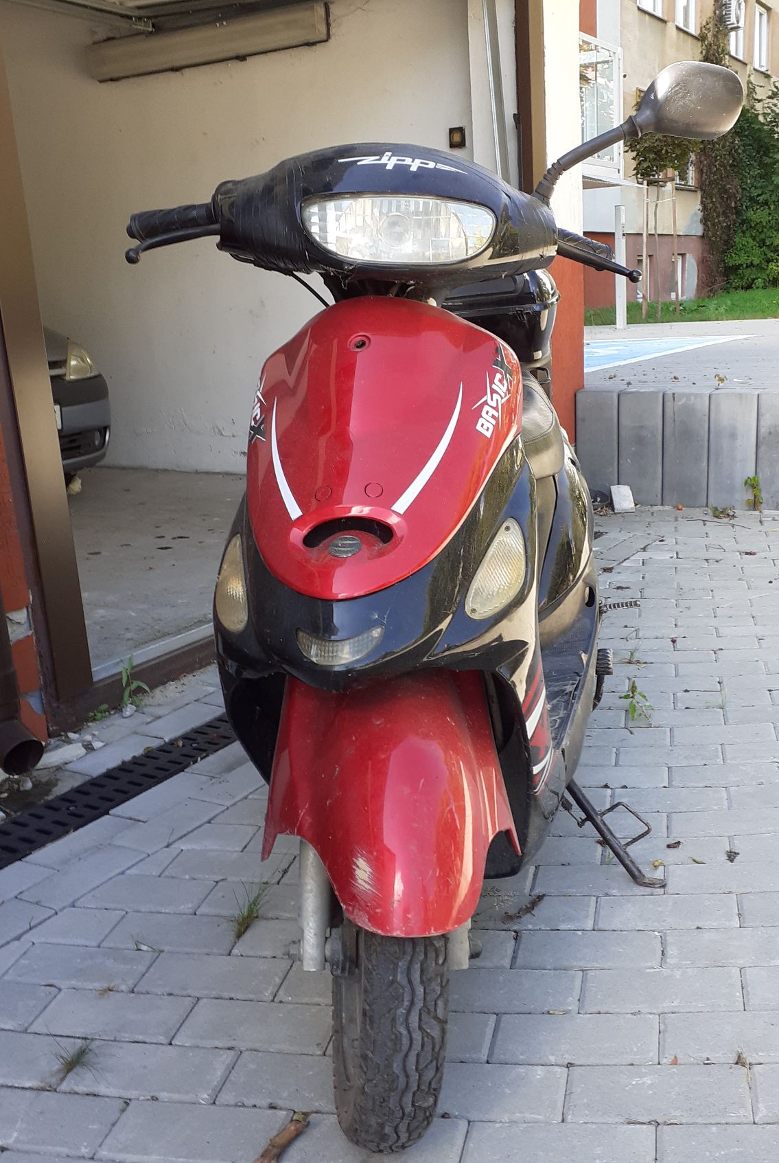 Motorower - widok z przodu