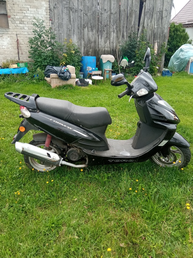 Prawa strona motoroweru