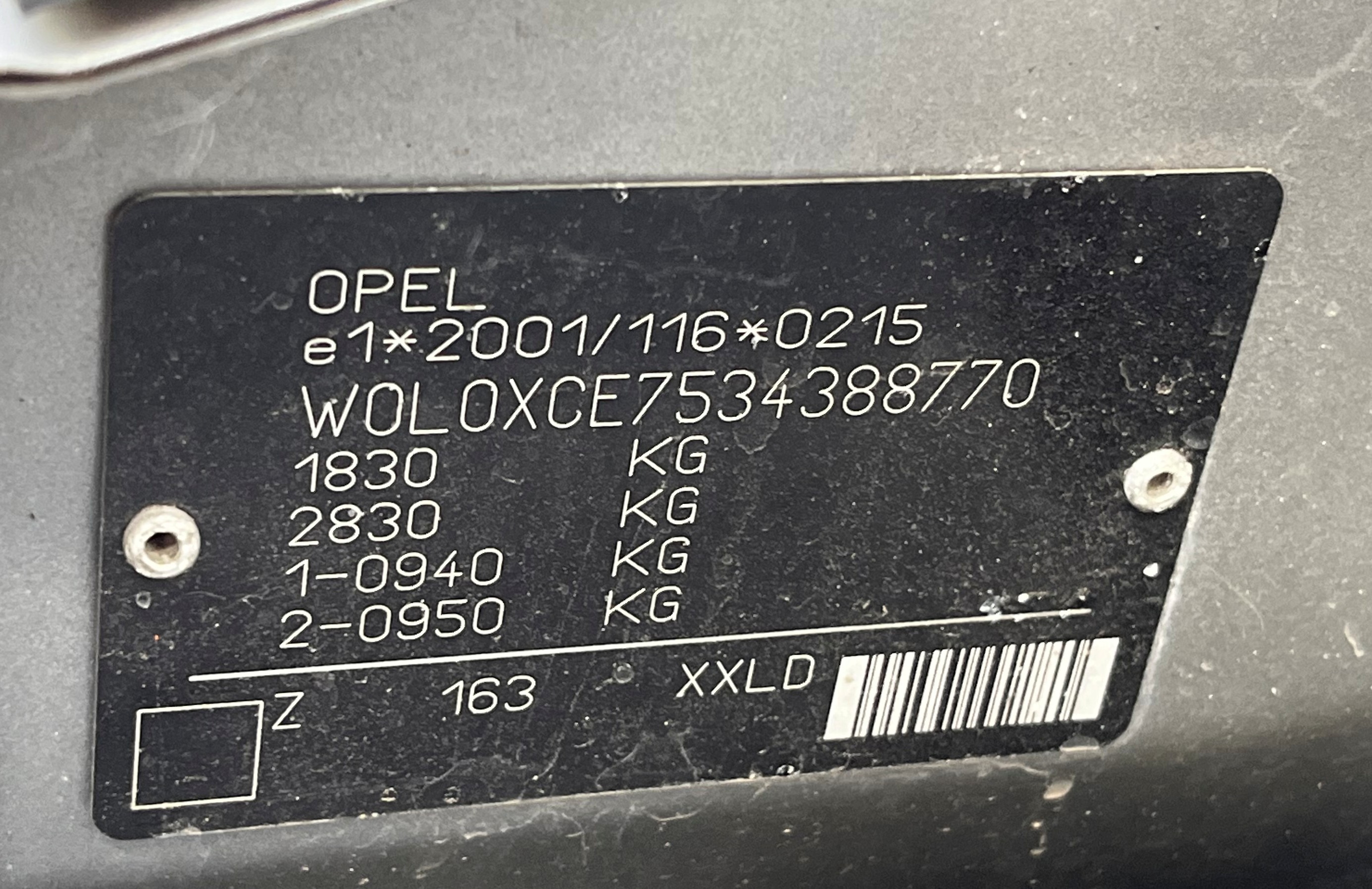 Zdjęcie OPLA MERIVY HATCHBACK widoczna tabliczka znamionowa pojazdu.