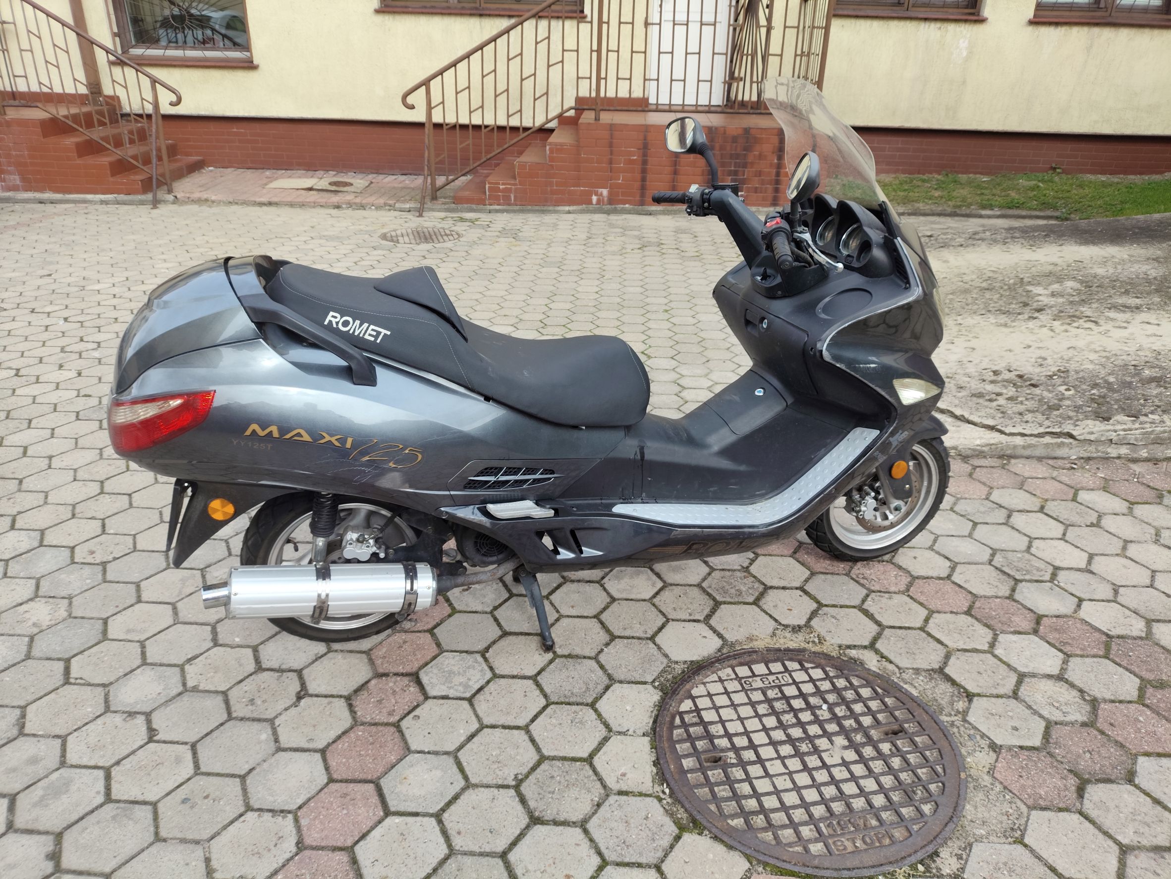 pojazd z lewego boku