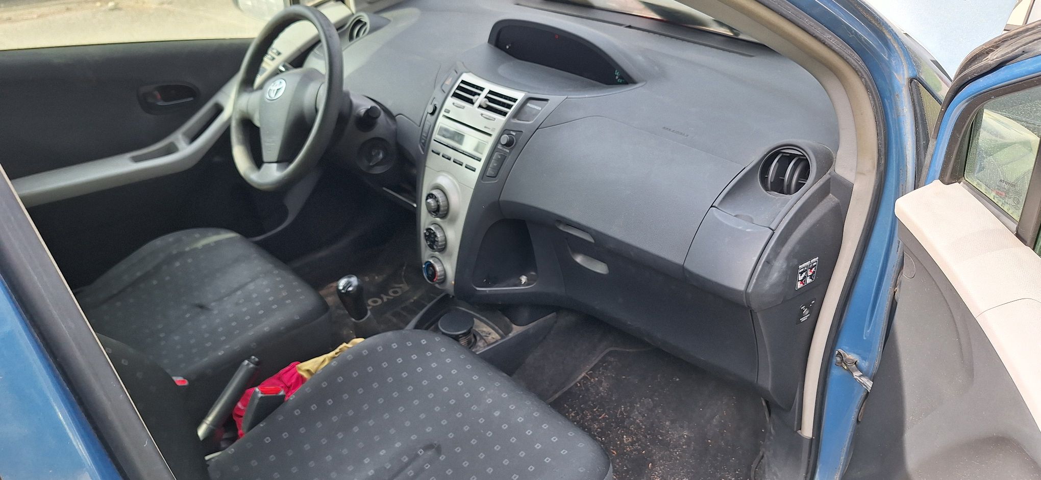 Toyota Yaris - zdjęcie 2