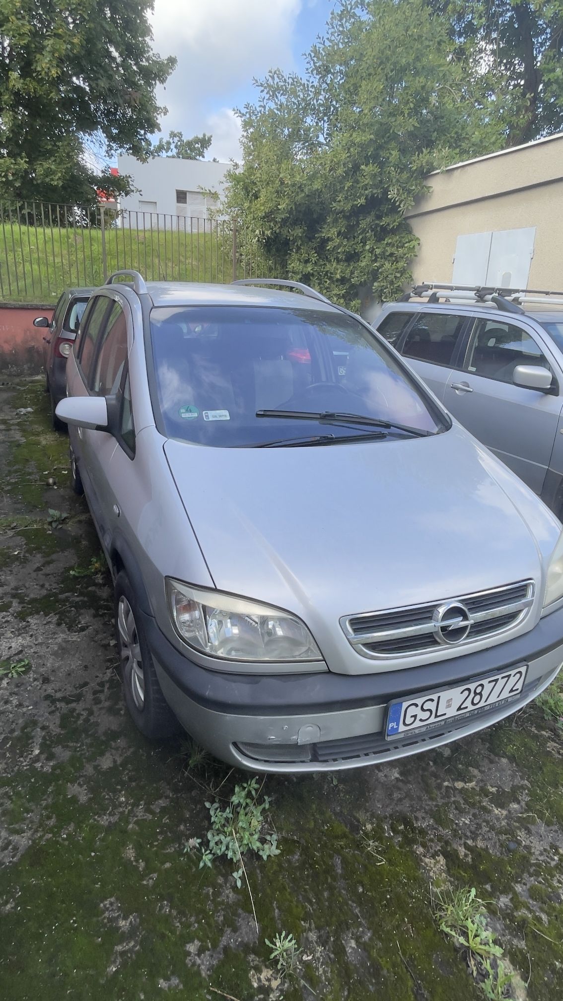 Przód samochodu Opel Zafira