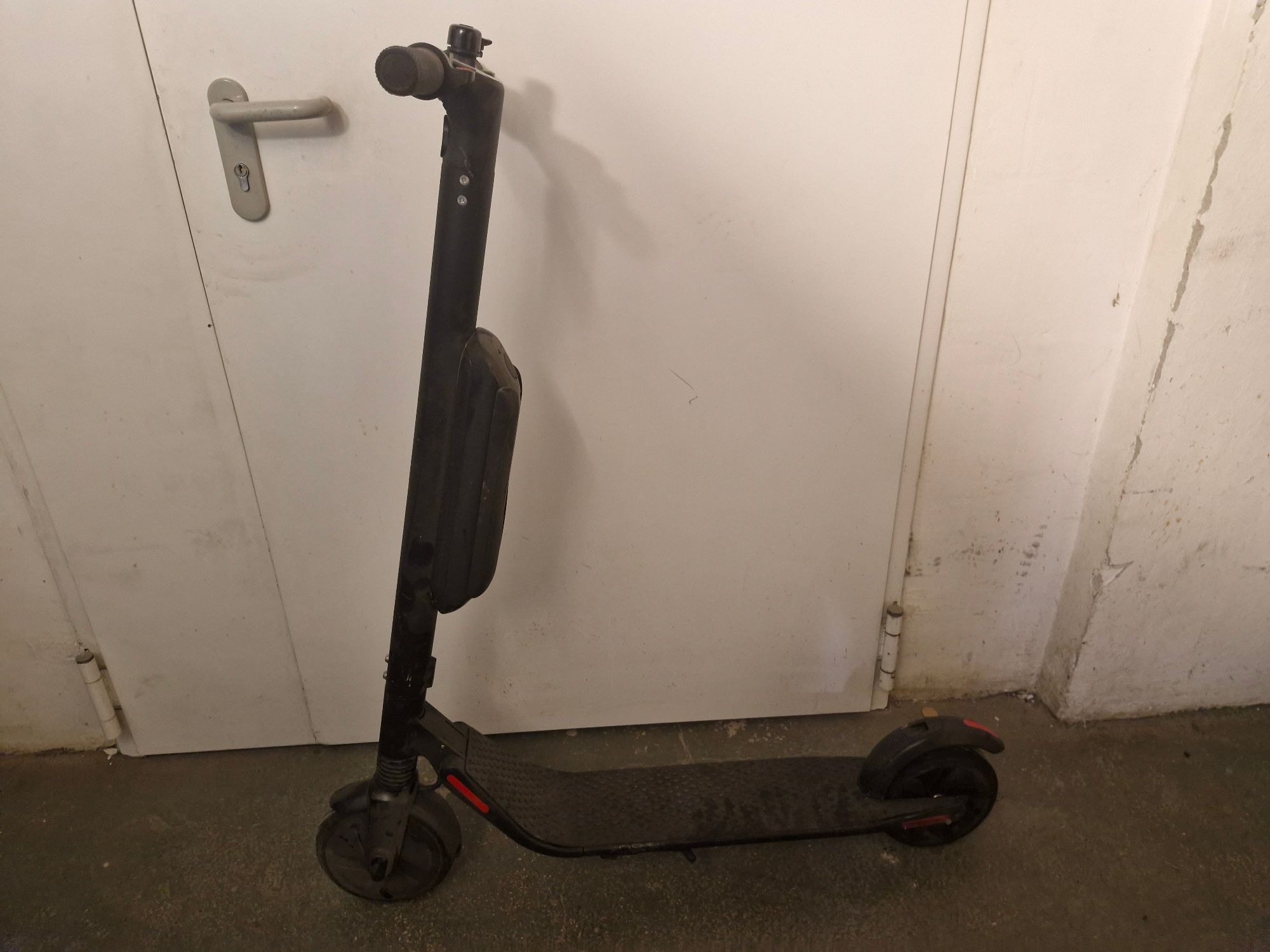 Hulajnoga elektryczna Segway Ninebot - zdjęcie 2