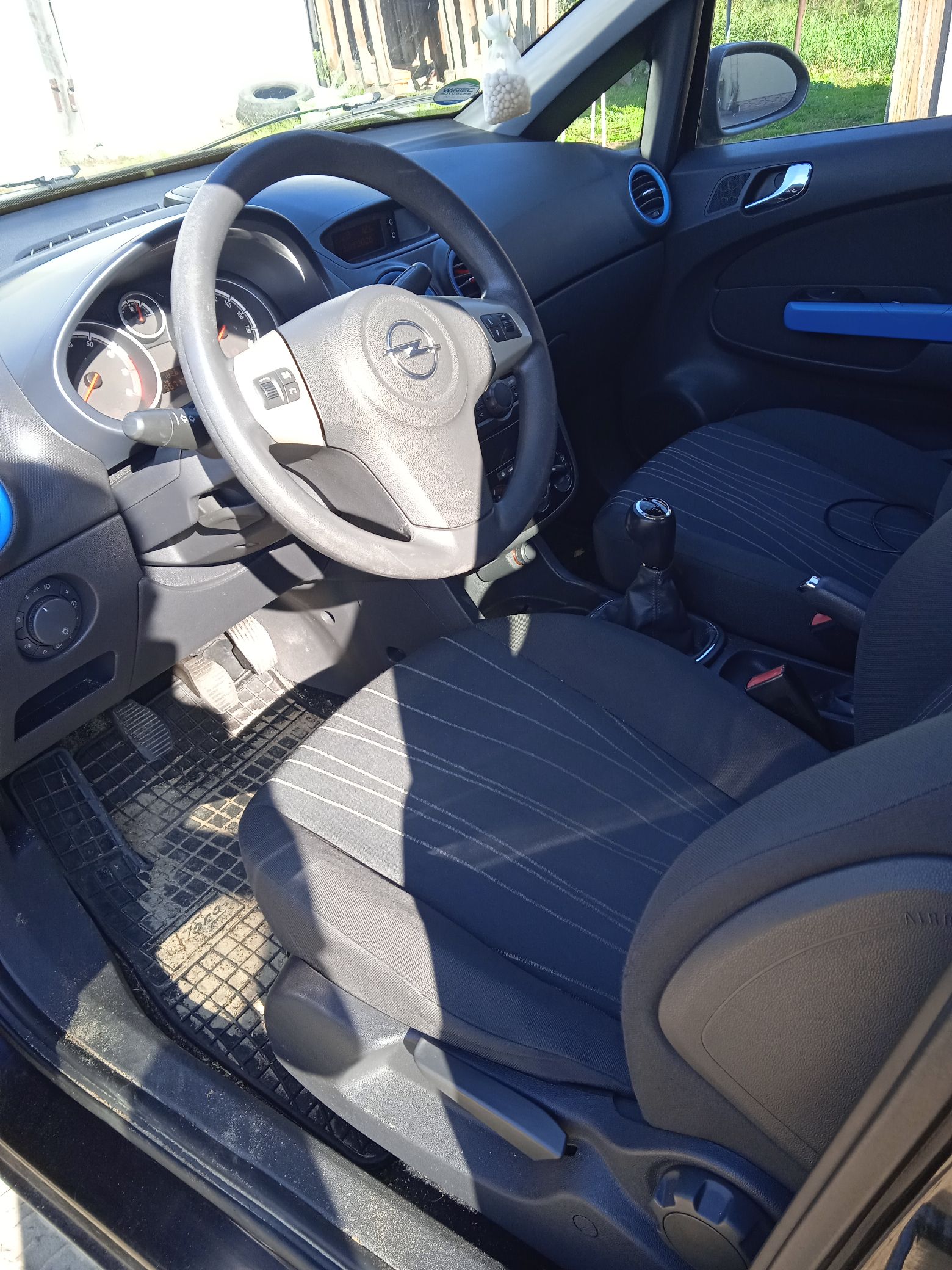 Opel Corsa - zdjęcie 5