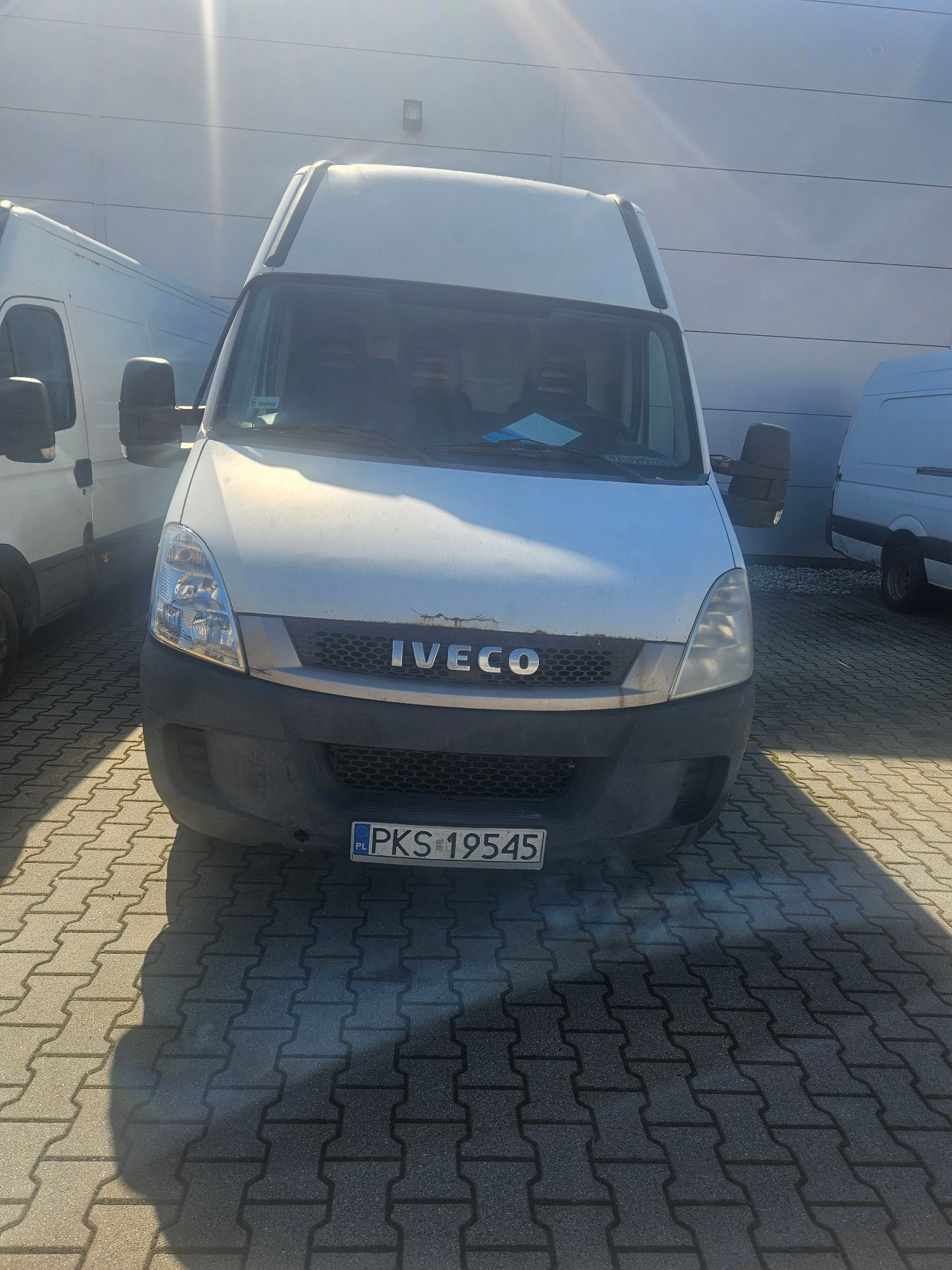 Samochód ciężarowy IVECO DAILY 35C15V
