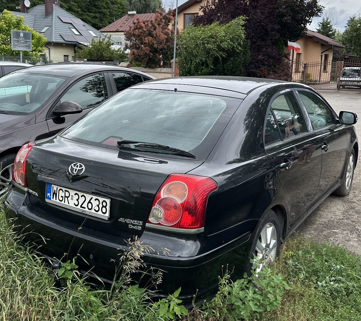 Toyota Avensis - zdjęcie 2