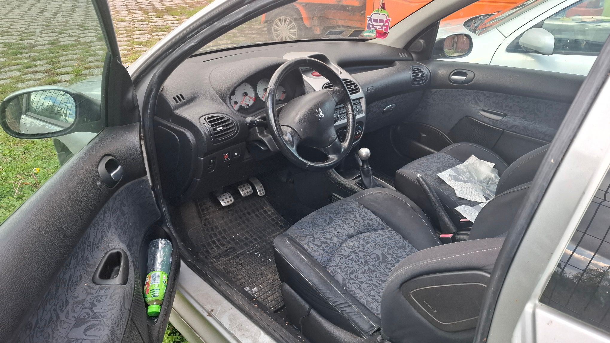 Peugeot 206 - zdjęcie 1
