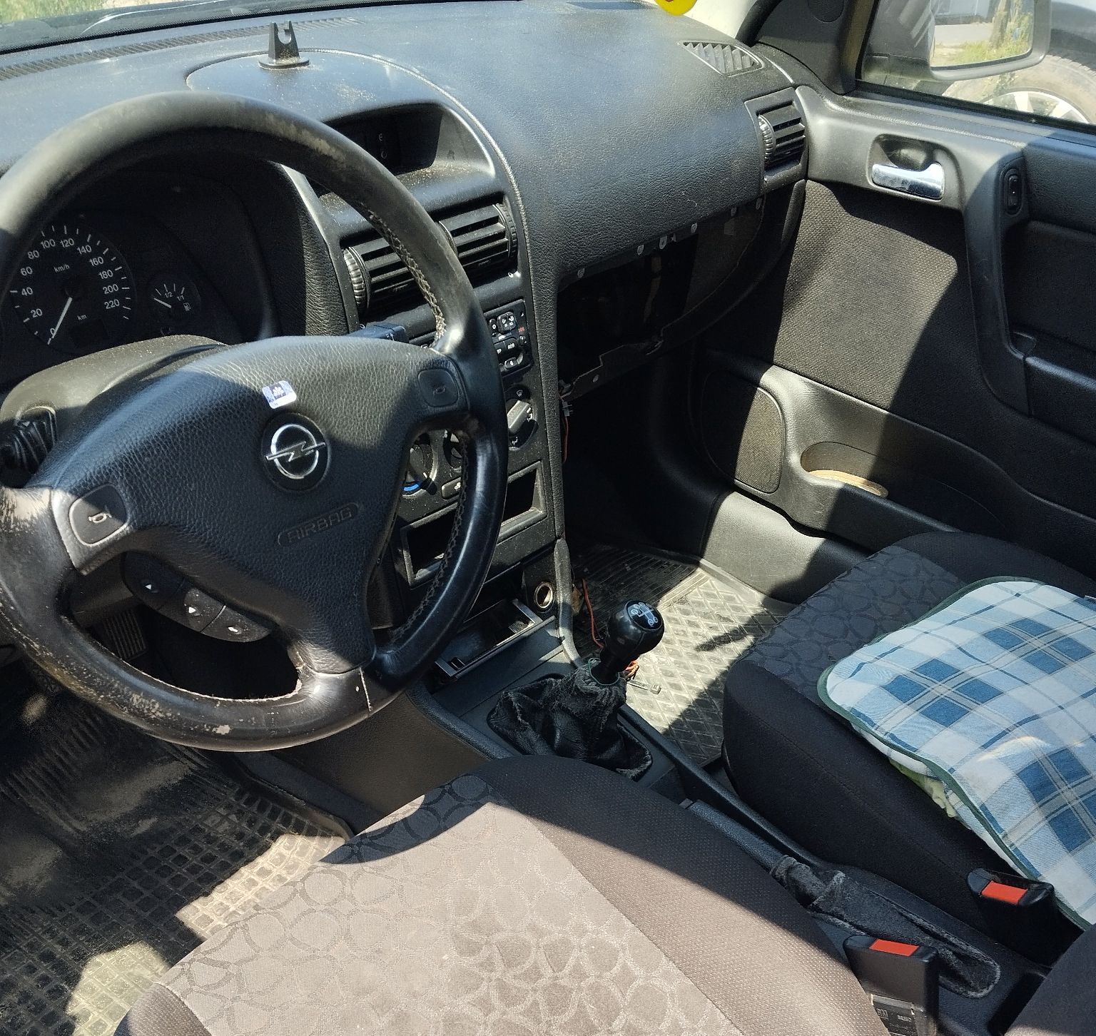 Opel Astra - zdjęcie 6