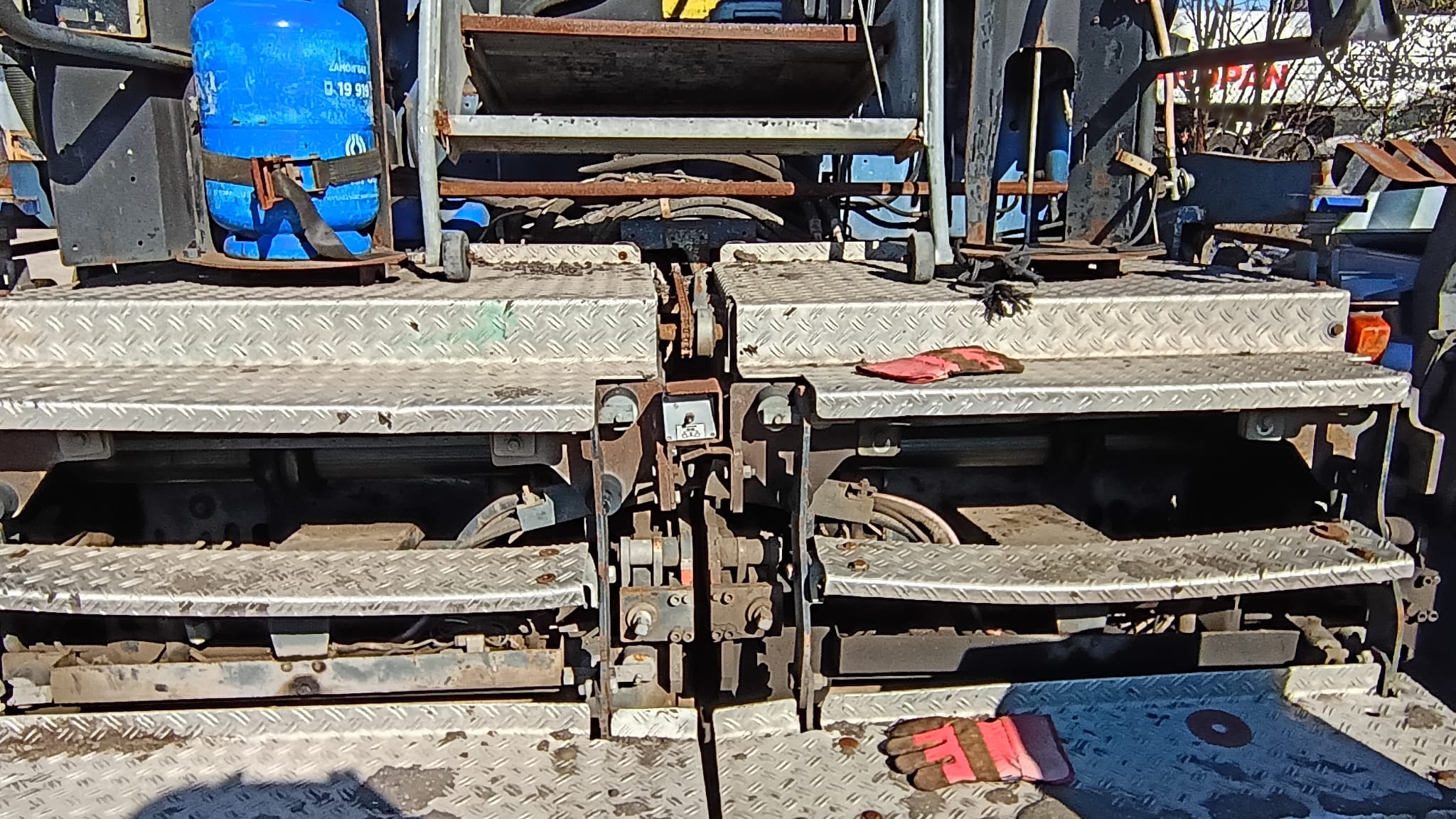 Rozścielacz - pokład dolny i mechanizmy