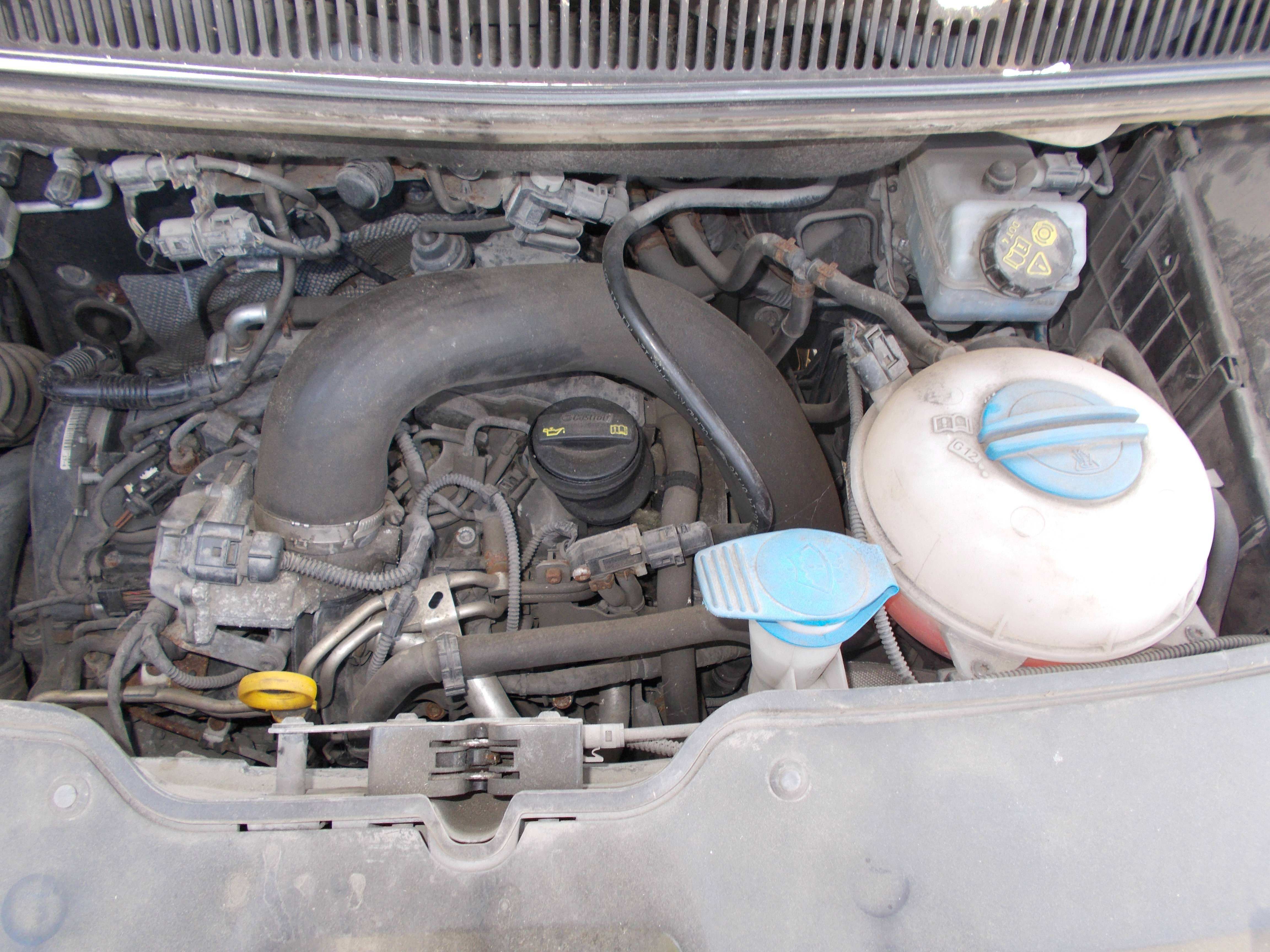 Volkswagen Caravelle - zdjęcie 4