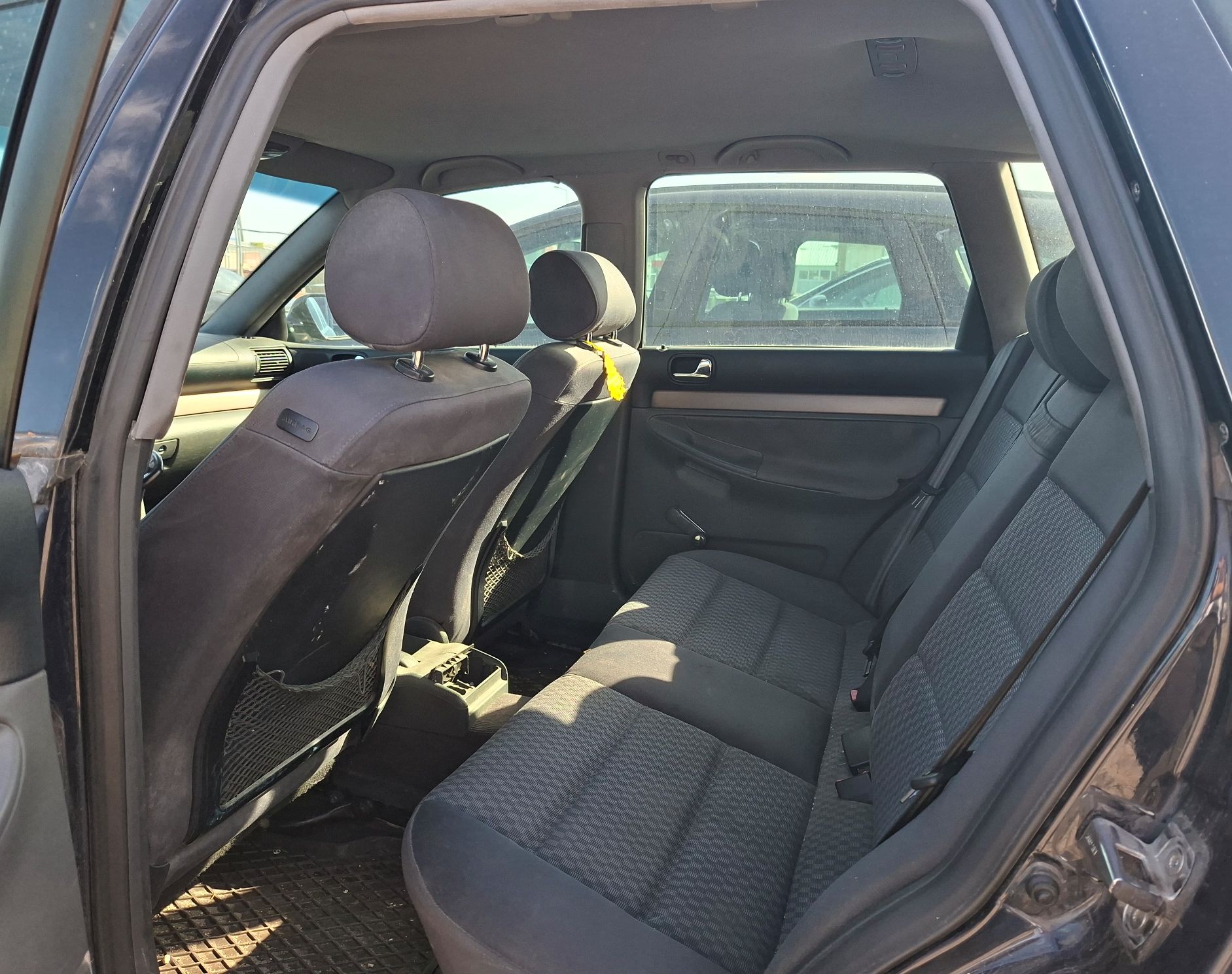 Audi A4 Kombi - widok bok