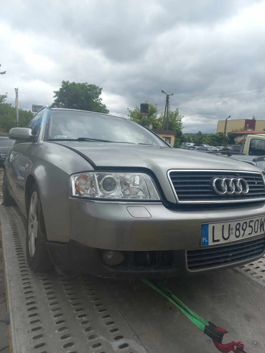 przód maska samochodu