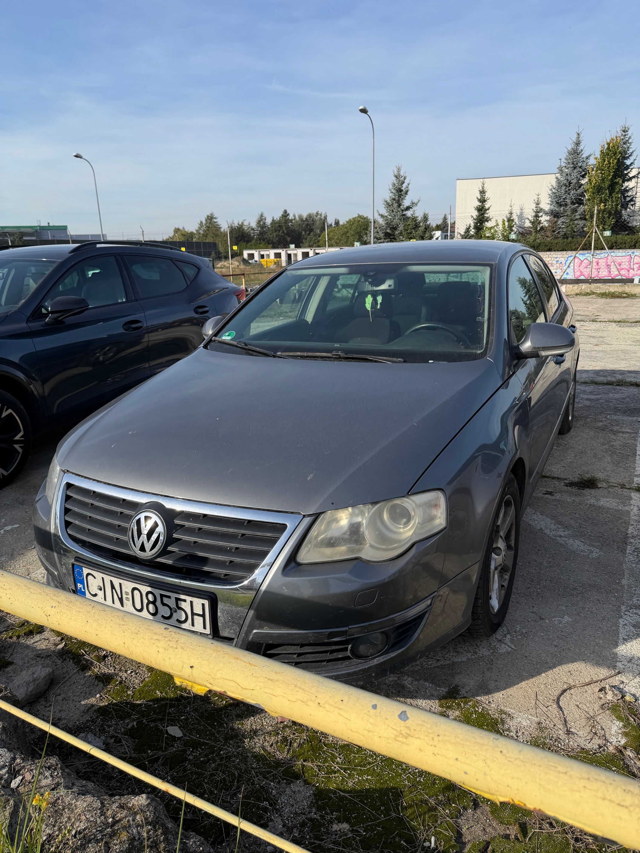 PASSAT widoczny z przodu