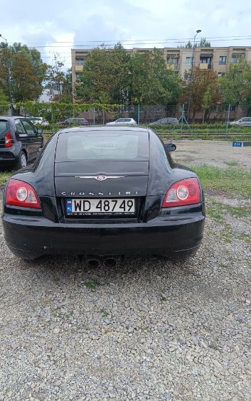 Zdjęcie przedmiotu. widok z tyłu pojazdu