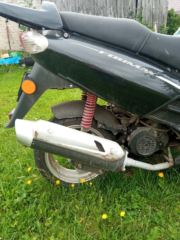 Prawa strona motoroweru
