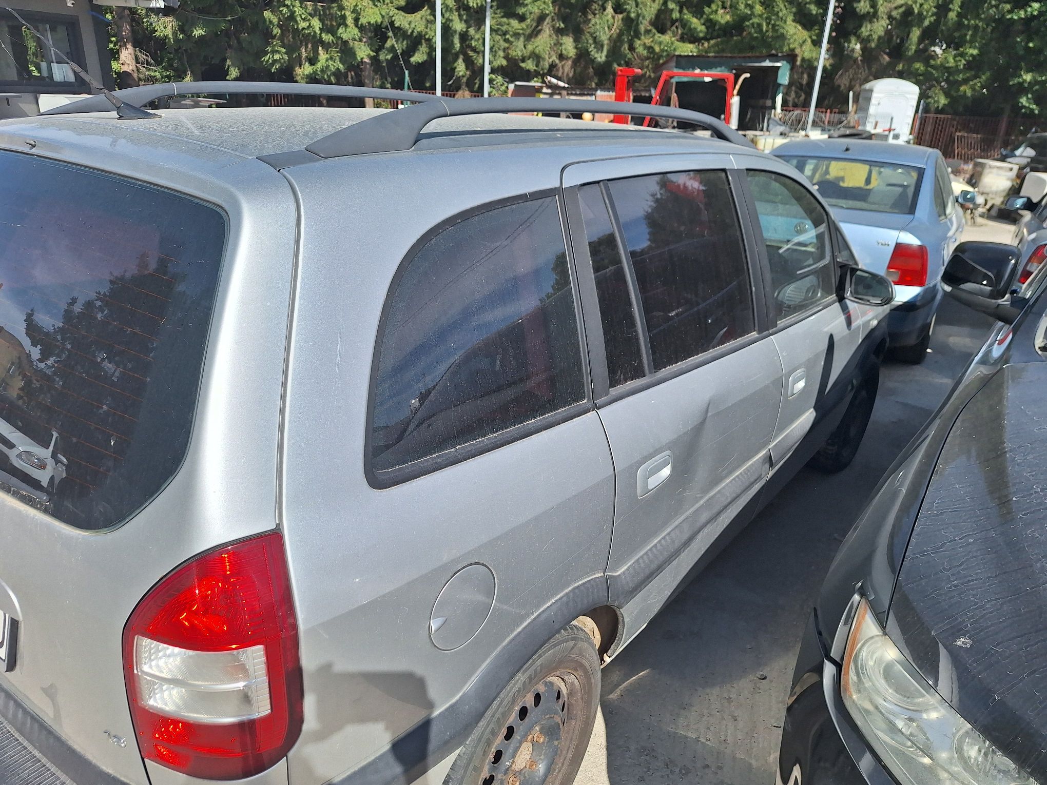 Opel Zafira - zdjęcie 2