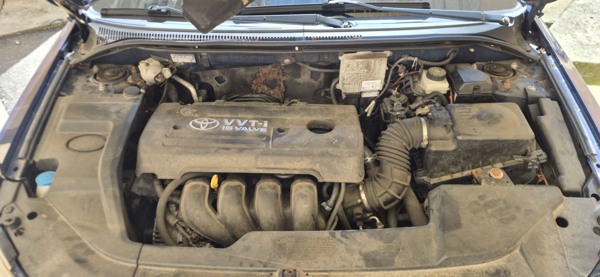 Toyota Avensis 2004 - zdjęcie 6