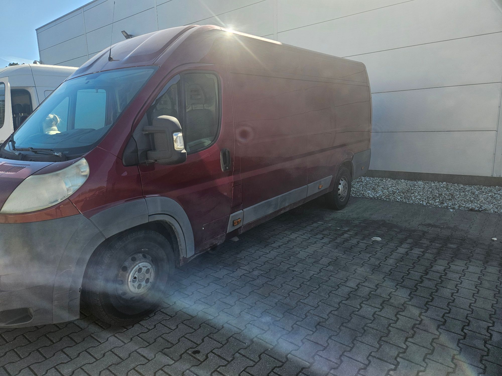 Samochód ciężarowy PEUGEOT Boxer 435