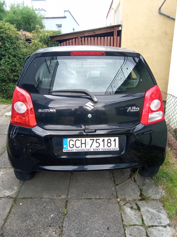 Suzuki Alto tył