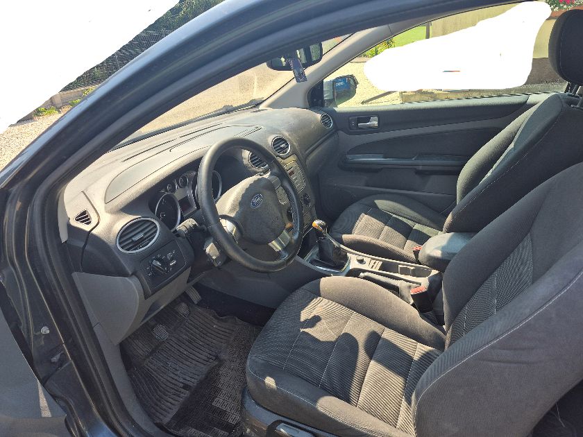 Ford Focus - fotele przód