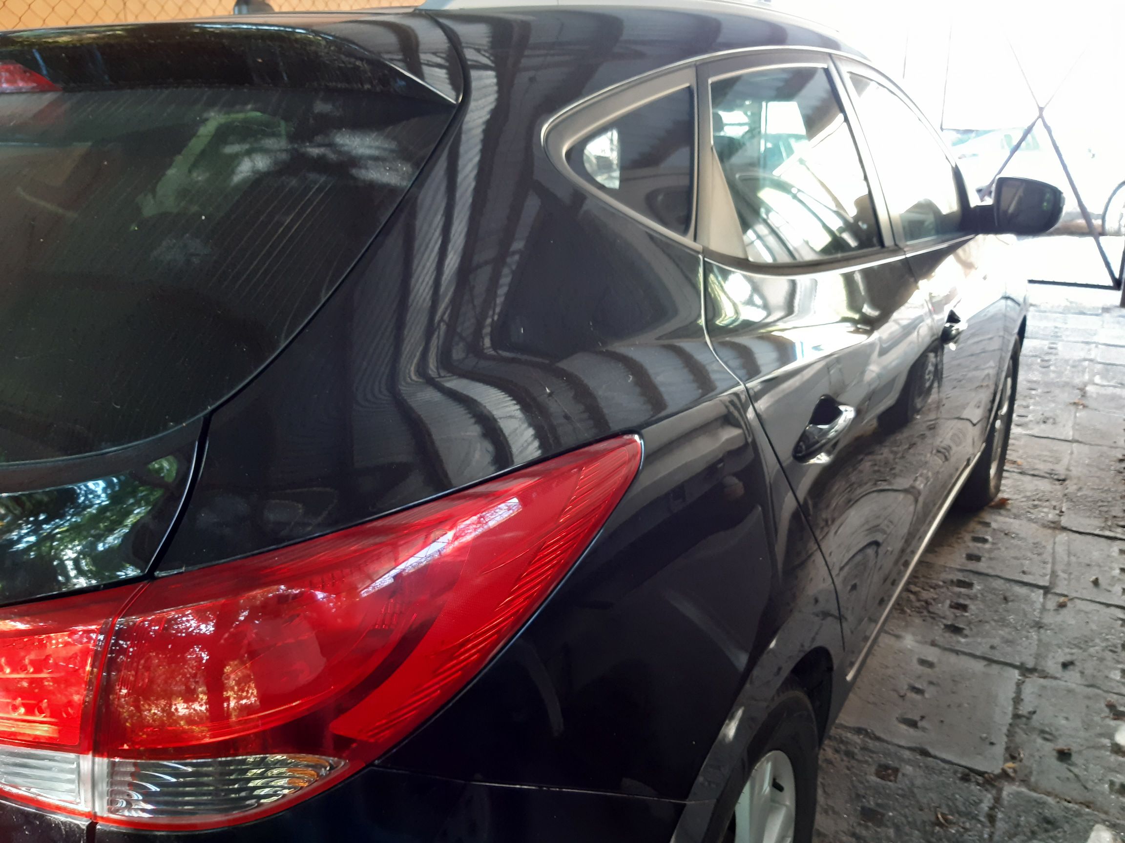 Hyundai ix35 widok prawy tył