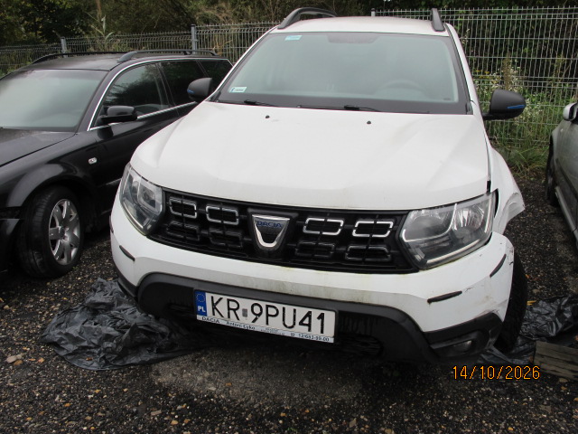 Przód pojazdu Dacia Duster.