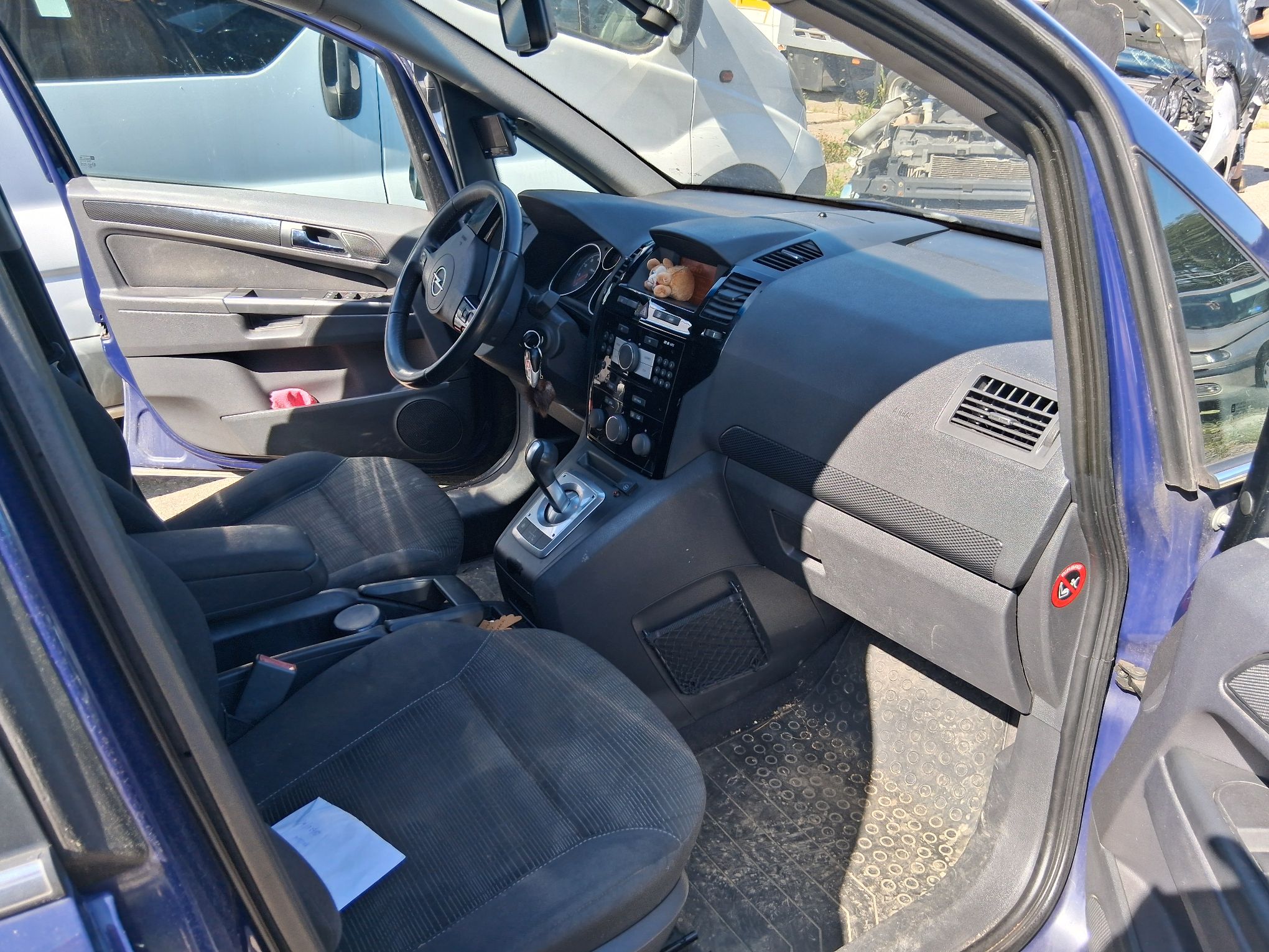 Opel Zafira - zdjęcie 4