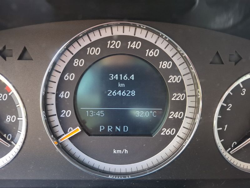 Mercedes-Benz C 350 - zdjęcie 6